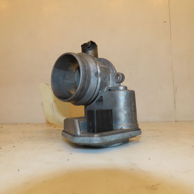 Boitier papillon occasion B.M.W. SERIE 1 I Phase 1 01-2007->07-2011 120d 177ch 1