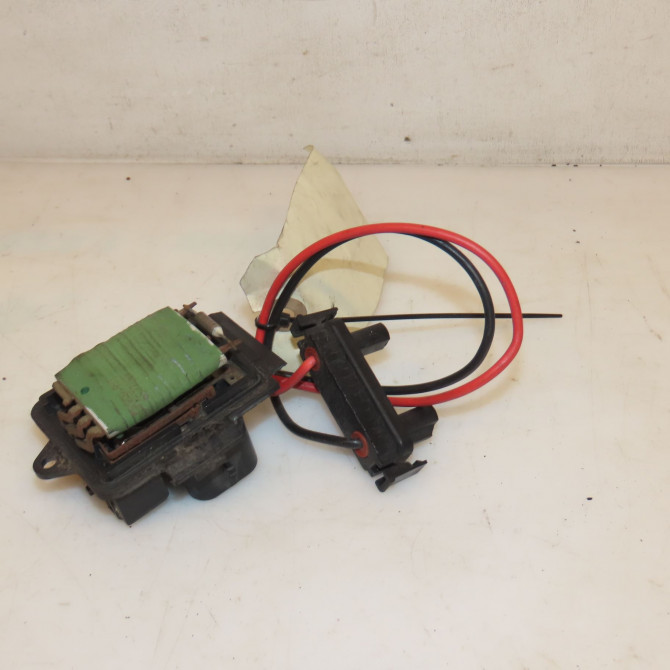 Resistance de chauffage occasion RENAULT MEGANE I Phase 2 03-1999->06-2003 1.4 16v 7701046060 1