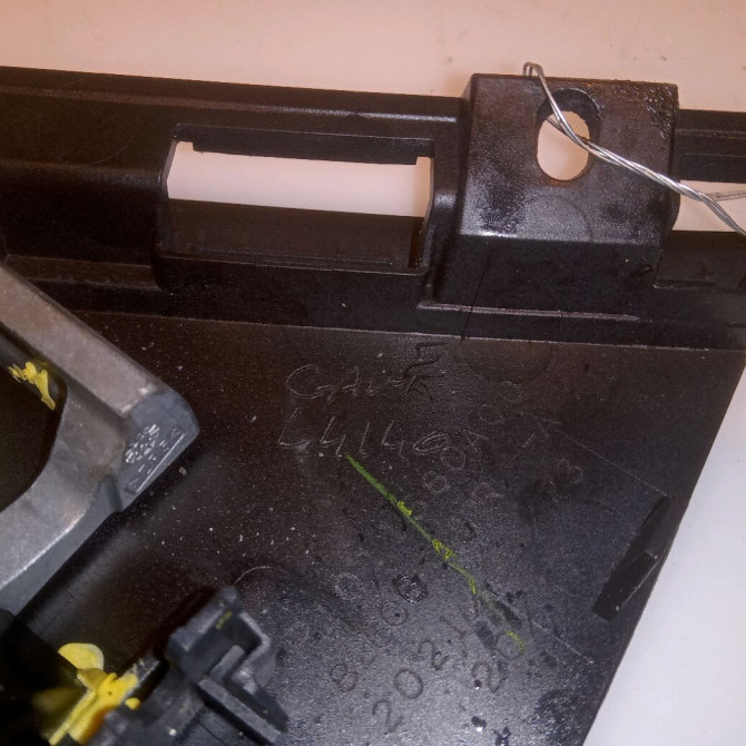 Poignee ext porte arg occasion RENAULT CLIO V 826065422R 4