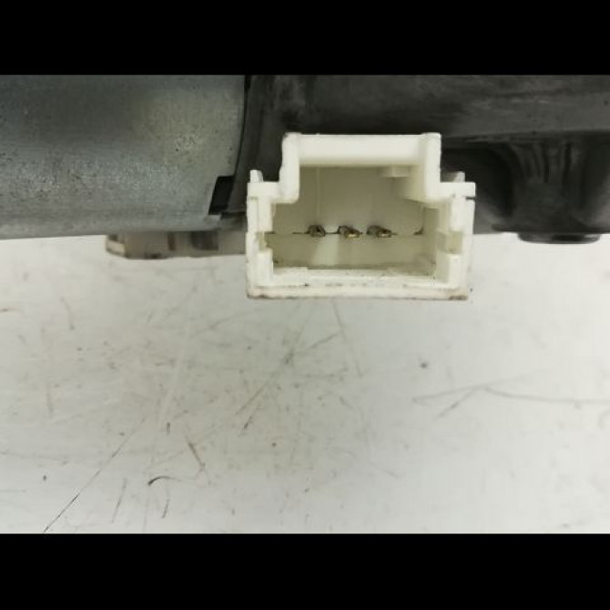 Moteur essuie-glace arrière occasion RENAULT LAGUNA II Phase 2 03-2005->09-2007 1.9 DCI 110ch 8200001891 3