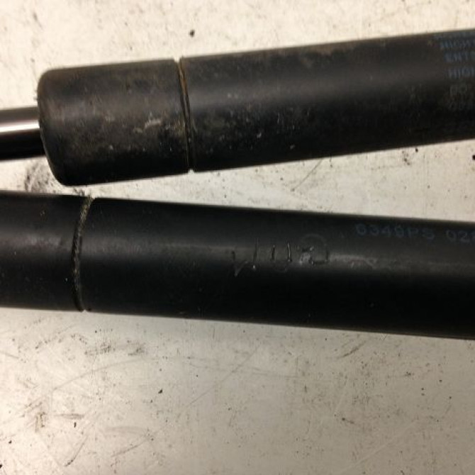 Verin d capot occasion AUDI A8 I Phase 1 09-1994->02-1999 4E0823359D 2