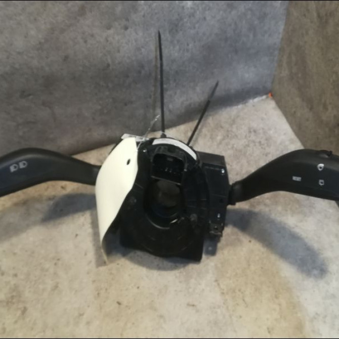 Bloc commodos occasion VOLKSWAGEN POLO IV Phase 2 05-2005->09-2009 1.2 60ch 6Q0953513F9B9 1