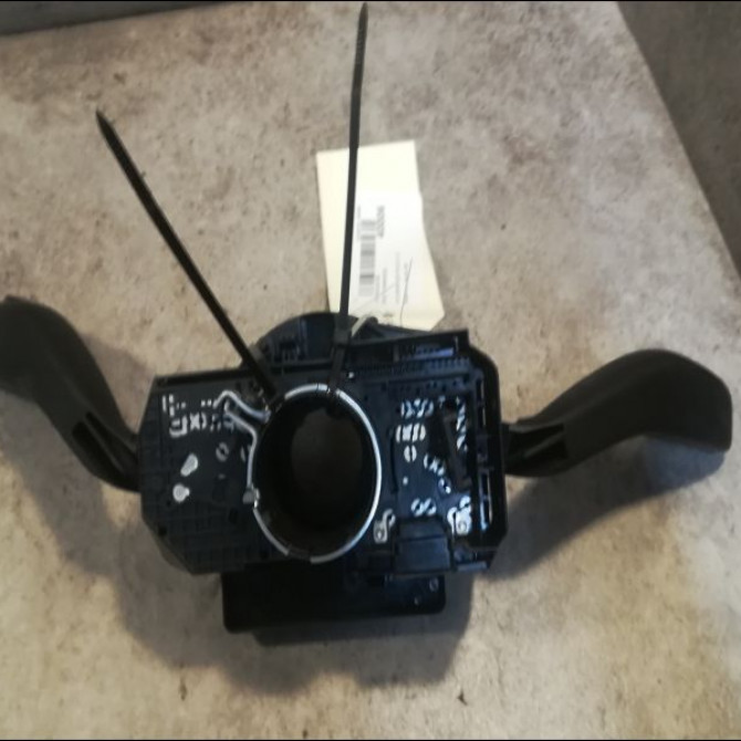 Bloc commodos occasion VOLKSWAGEN POLO IV Phase 2 05-2005->09-2009 1.2 60ch 6Q0953513F9B9 4