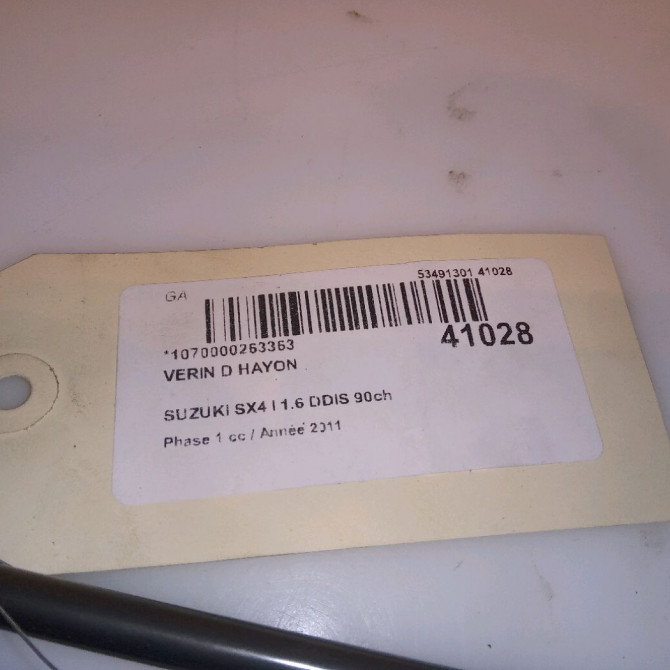 Verin droit hayon occasion SUZUKI SX4 I Phase 1 04-2006->03-2014 1.6 DDIS 90ch 8185079J00 3