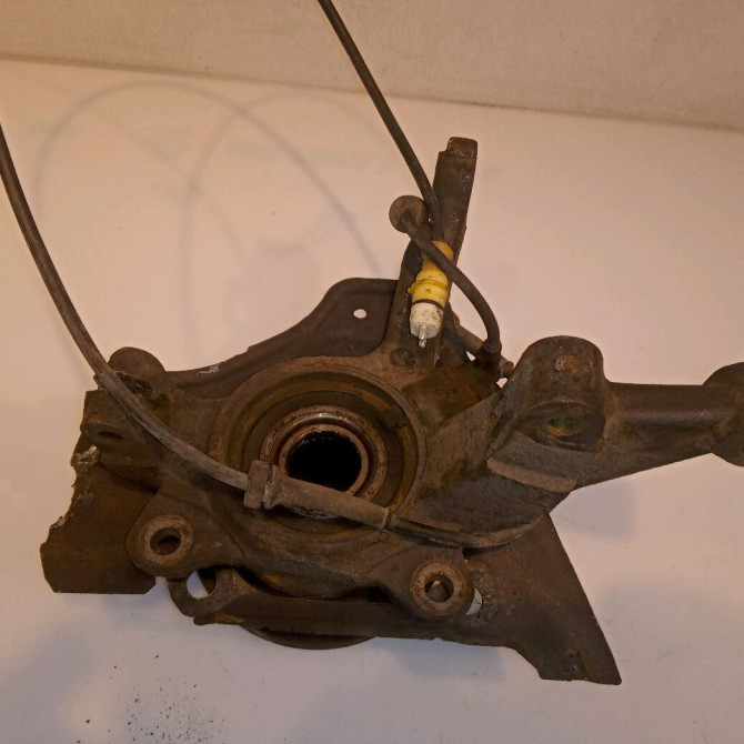 Moyeu avg occasion FIAT PUNTO II Phase 1 10-1999->05-2003 JTD 80ch 51824630 2