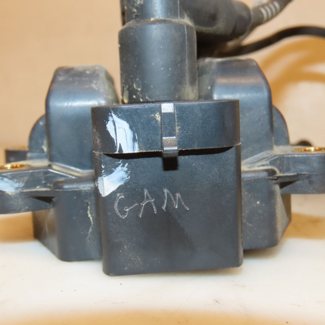 Bobine allumage occasion RENAULT CLIO III Phase 2 03-2009->12-2014 1.2i 16v 75ch 8200702693 2