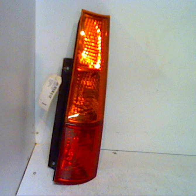 Feu arrière droit occasion SUZUKI IGNIS I Phase 1 09-2000->09-2006 3565086G00 1