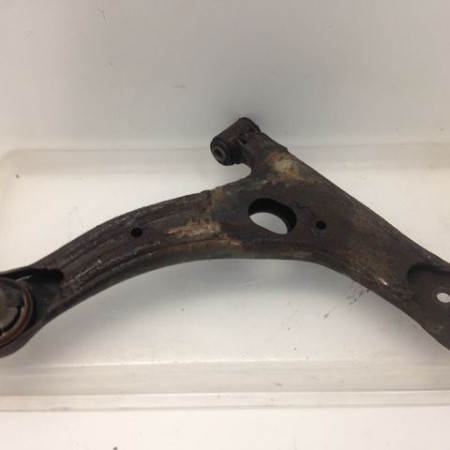 Triangle inf avg occasion TOYOTA AVENSIS II phase 1 05-2003->08-2006 4806905070