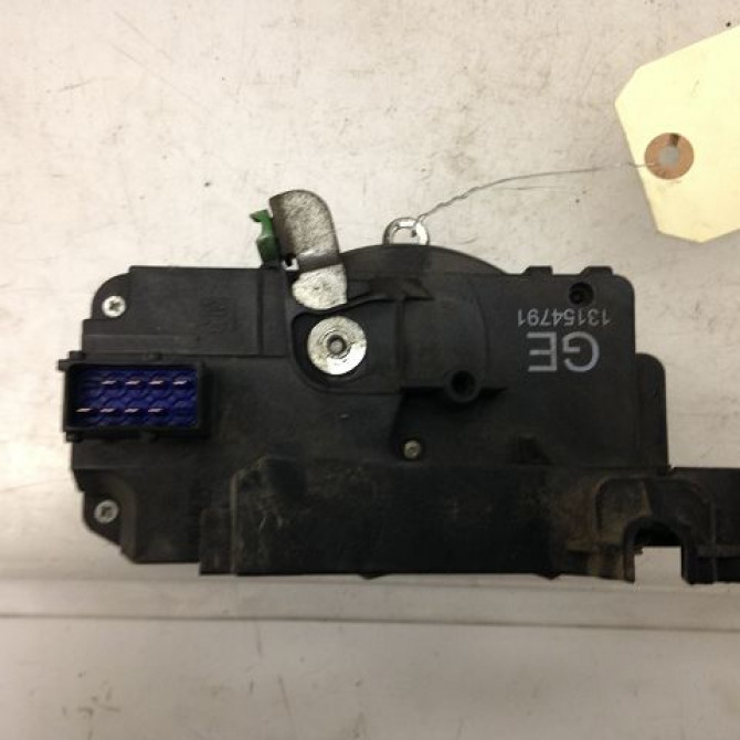 Serrure porte avg occasion OPEL CORSA III Phase 2 08-2003->09-2006 1.3 CDTI 13154791 2