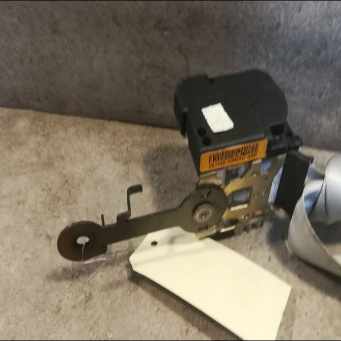 Ceinture avant droite occasion RENAULT CLIO II Phase 2 06-2001->07-2006 1.4i 16v 8200281407 3