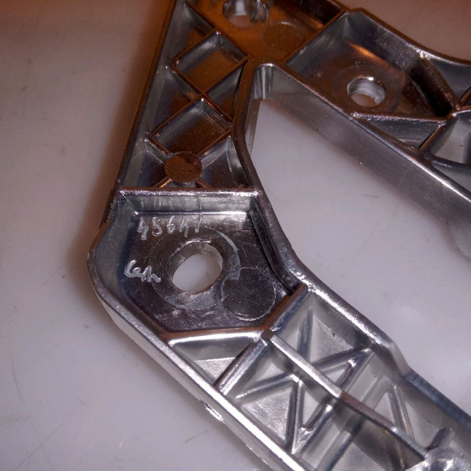 Feux stop supplementaire occasion TOYOTA AVENSIS II phase 1 05-2003->08-2006 115 D-4D 8157005081 3