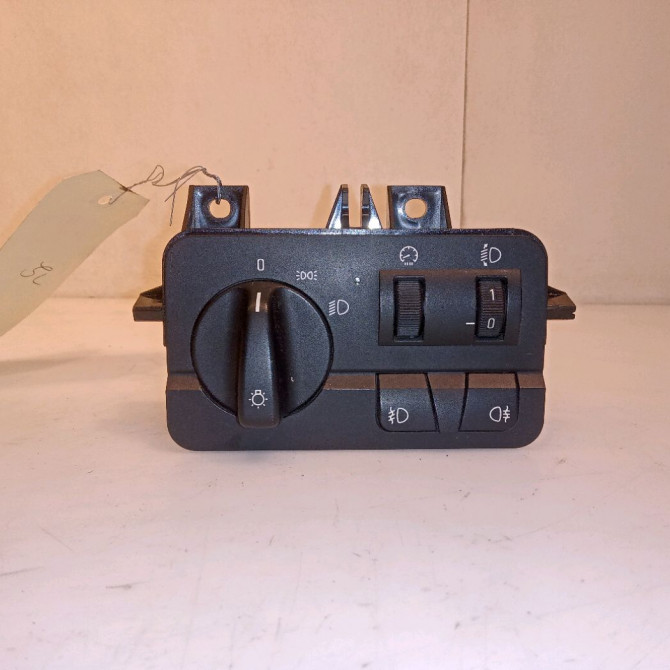 Interrupteur commande de phares occasion B.M.W. SERIE 3 COMPACT IV Phase 2 03-2003->12-2004 320 TD 149ch 61318363668 1