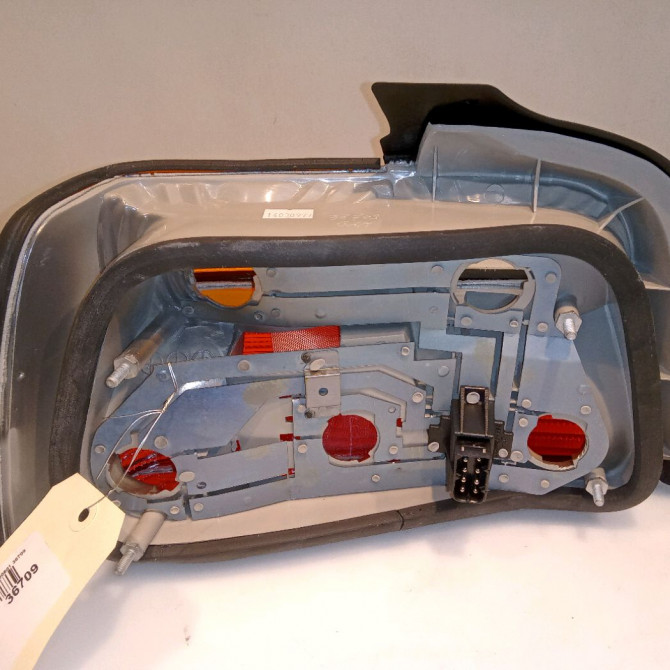 Feu arrière droit occasion B.M.W. SERIE 3 III Phase 1 01-1991->04-1998 325td 82199405445 2