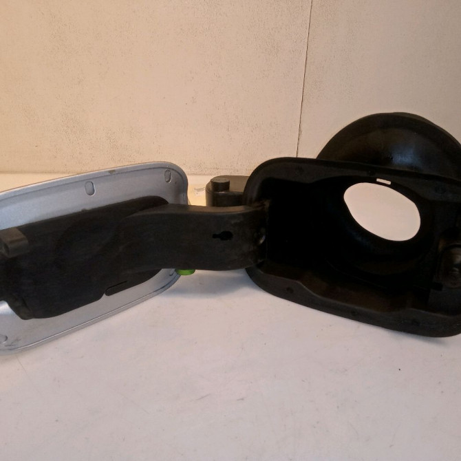 Volet de trappe carburant occasion B.M.W. SERIE 3 COMPACT IV Phase 2 03-2003->12-2004 320 TD 149ch 51178252437 3