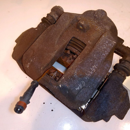 Etrier de frein avant droit occasion MERCEDES CLASSE A I Phase 1 01-1998->03-2001 A 170 CDI 1684200383