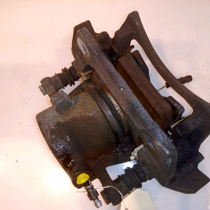 Etrier de frein avant droit occasion MERCEDES CLASSE A I Phase 1 01-1998->03-2001 A 170 CDI 1684200383 2