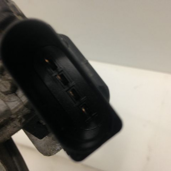 Moteur essuie-glace avant occasion OPEL ASTRA IV Phase 1 01-2010->06-2012 1.7 CDTI 125ch 93179149 3