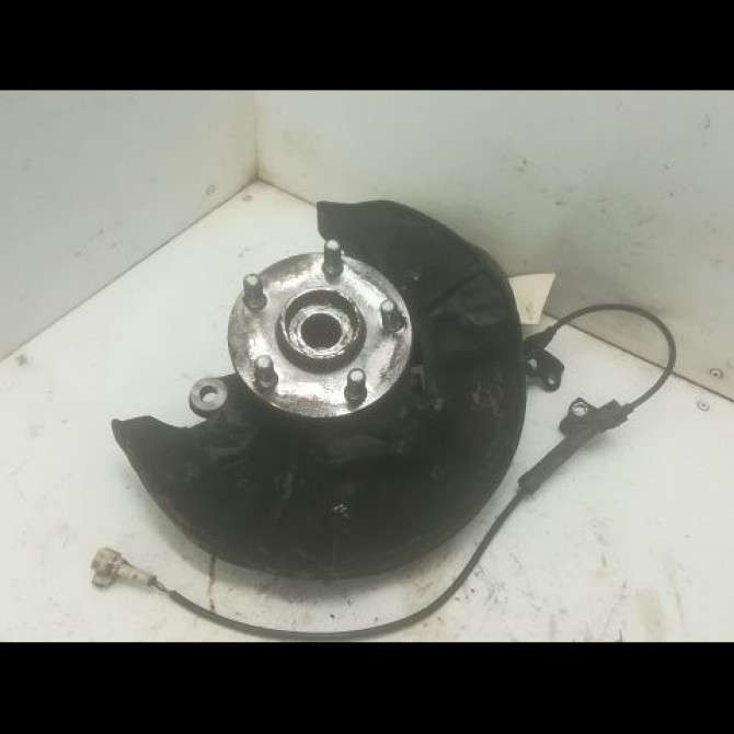 Moyeu avg occasion TOYOTA AVENSIS I Phase 2 09-2000->05-2003 2.0 D-4D 9008036087 1