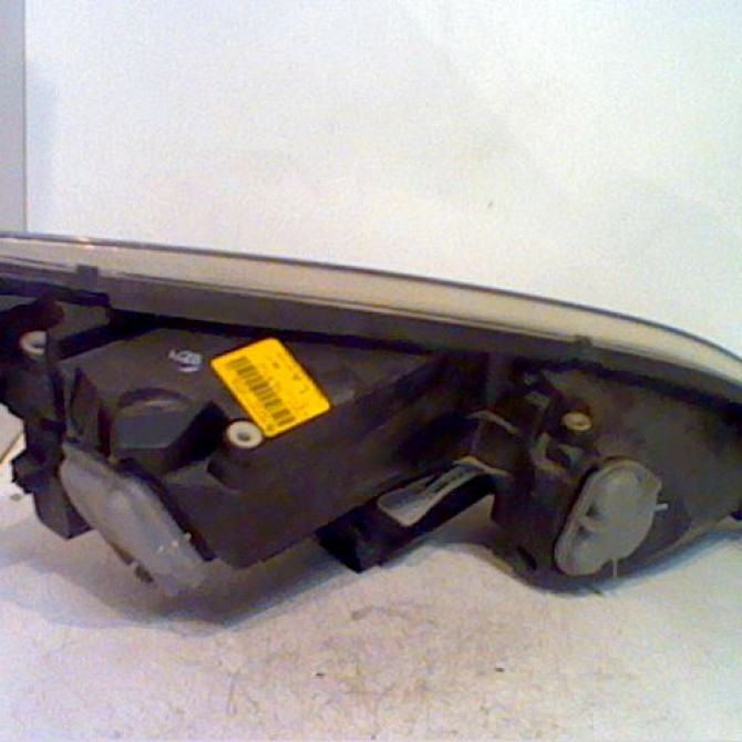 Phare gauche occasion MITSUBISHI COLT VI Phase 1 05-2004->10-2008 1.5 Di-D 95 8301A283 2