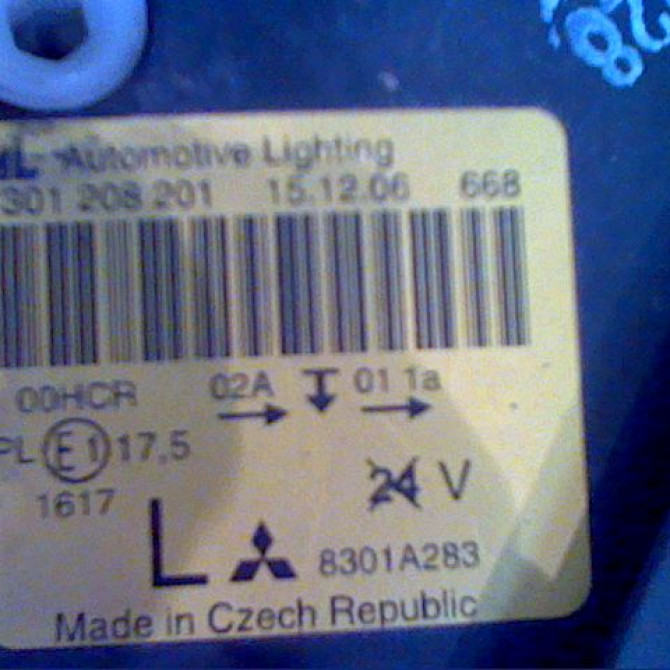 Phare gauche occasion MITSUBISHI COLT VI Phase 1 05-2004->10-2008 1.5 Di-D 95 8301A283 3