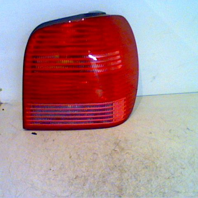 Feu arrière droit occasion VOLKSWAGEN POLO III Phase 2 11-1999->12-2001 1.4 6N0945096H 1
