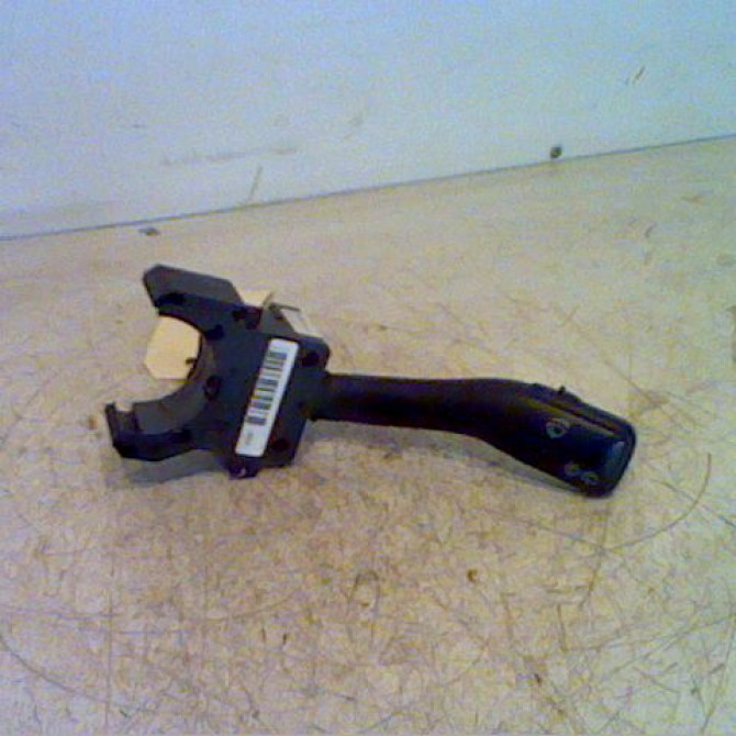 Commande essuie glace occasion VOLKSWAGEN GOLF IV GOLF IV Phase 1 1998-01-01->2005-06-30 1