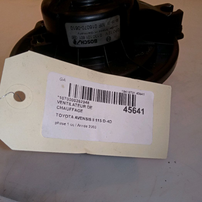 Ventilateur de chauffage occasion TOYOTA AVENSIS II phase 1 05-2003->08-2006 115 D-4D 8710302080 4