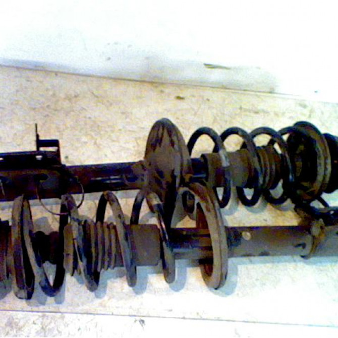 Amortisseur avant droit occasion DACIA SANDERO I Phase 1 06-2008->10-2012 1.2 16v 75ch 543022344R 1