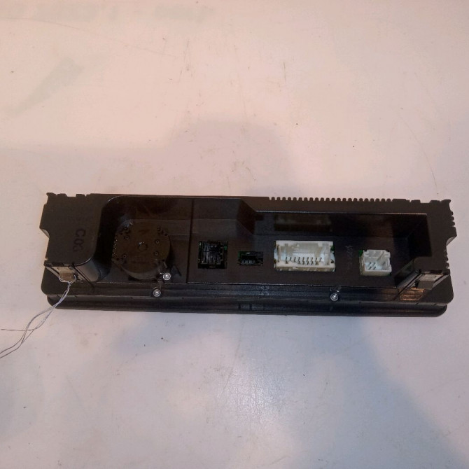 Commande de chauffage occasion B.M.W. SERIE 3 COMPACT IV Phase 2 03-2003->12-2004 320 TD 149ch 64118373981 2