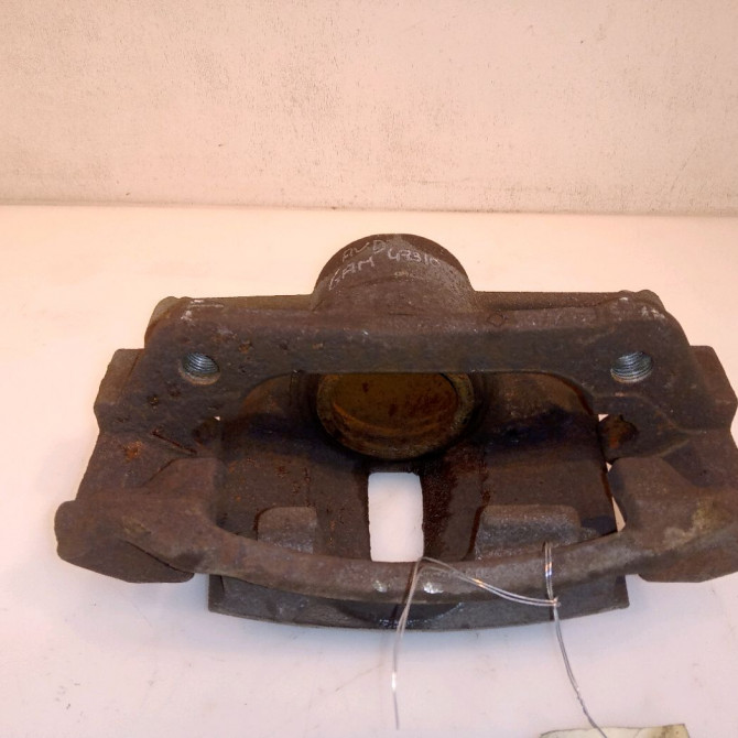 Etrier de frein avant droit occasion TOYOTA YARIS I Phase 1 04-1999->03-2003 4773009020 2