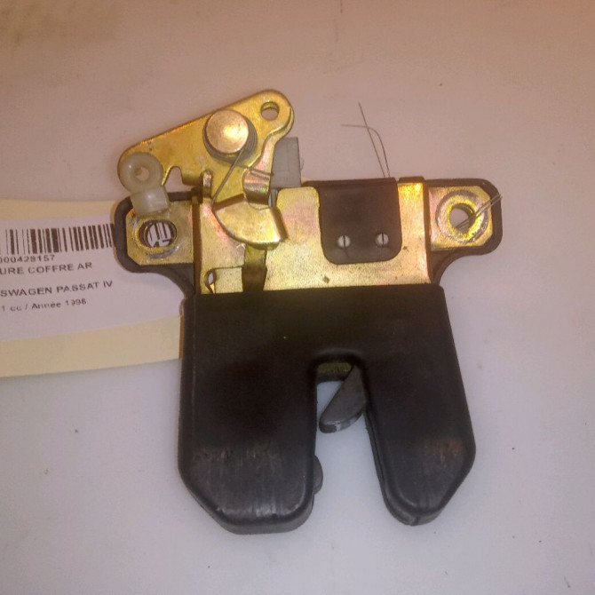 Serrure coffre arrière occasion VOLKSWAGEN PASSAT IV Phase 1 10-1996->10-2000 1.9 TDI 90ch 3B5827505M 1