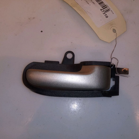 Poignee int porte ard occasion TOYOTA YARIS I Phase 1 04-1999->03-2003 692050D030B2
