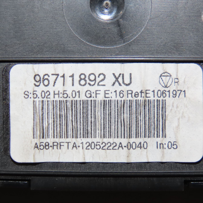Commande de chauffage occasion CITROEN C3 PICASSO Phase 1 02-2009->08-2012 1.6 HDi 90ch 6452Q3 5