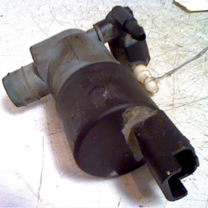 Pompe lave-glace avant occasion DACIA DUSTER Phase 1 03-2010->12-2013 6001549444 2