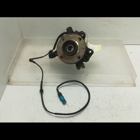 Moyeu avd occasion CITROEN C3 PLURIEL I Phase 1 04-2003->09-2008 1.4i 335086