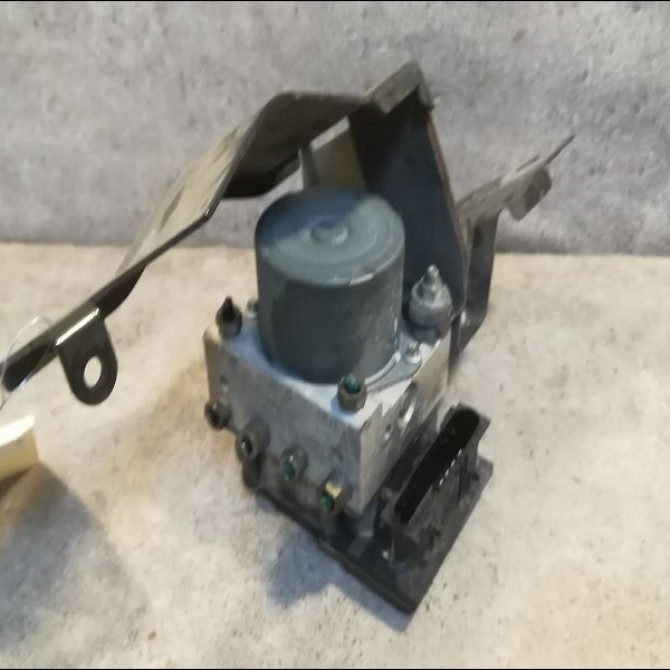 Unité hydraulique ABS occasion RENAULT CLIO II Phase 2 06-2001->07-2006 1.2 16v 7701067629 1