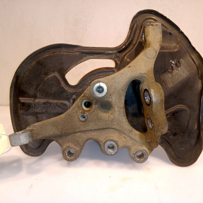 Moyeu avg occasion MERCEDES CLASSE C III Phase 1 01-2007->12-2010 2043300625 2