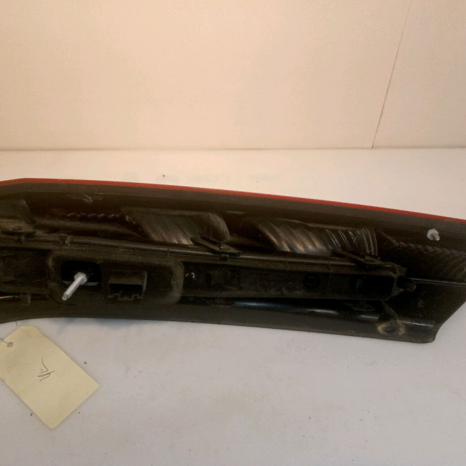 Feu arrière droit occasion FORD FIESTA V Phase 1 09-2002->10-2005 1.4i 1324561 2