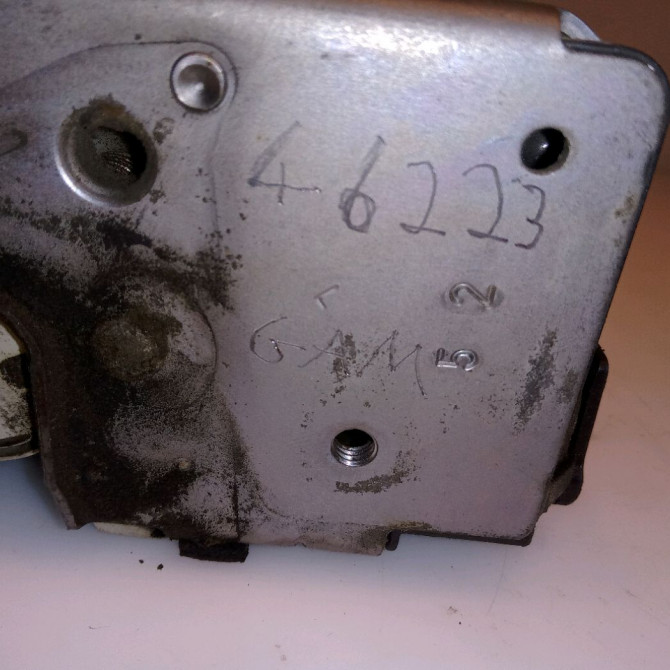 Serrure porte avg occasion FIAT GRANDE PUNTO III Phase 1 09-2005->12-2013 1.3 DT MULTIJET 16v 75ch 51905697 4