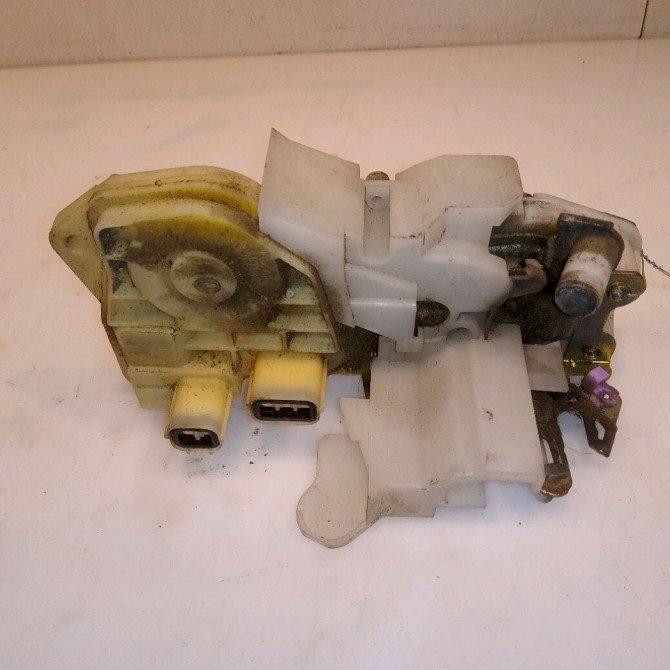 Serrure porte ard occasion HONDA CIVIC VI Phase 1 03-2001->12-2003 1.6i 110ch 72610S6A003 1