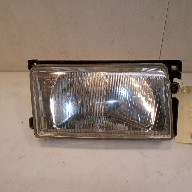 Phare droit occasion VOLKSWAGEN POLO II Phase 2 10-1990->06-1994 1