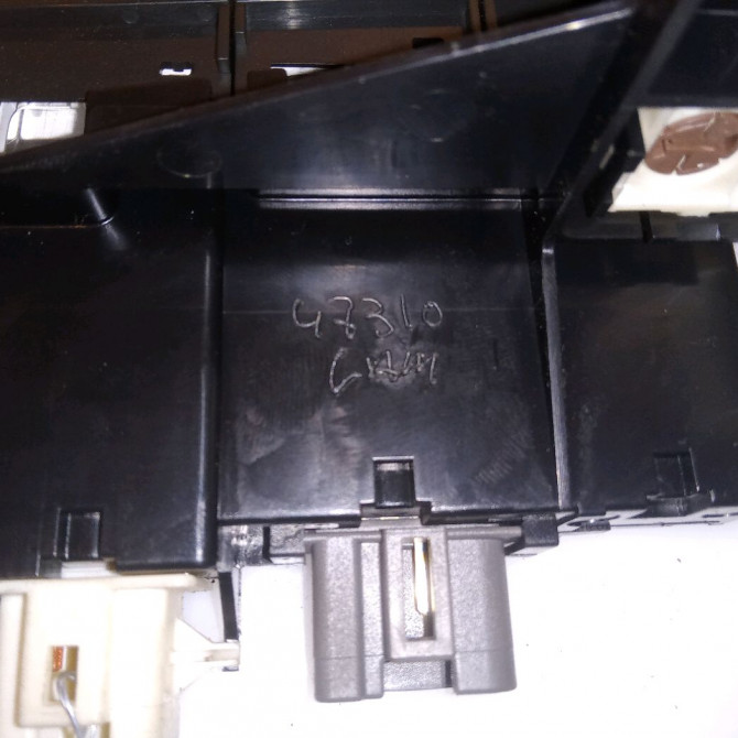 Bouton de warning occasion TOYOTA YARIS I Phase 1 04-1999->03-2003 3