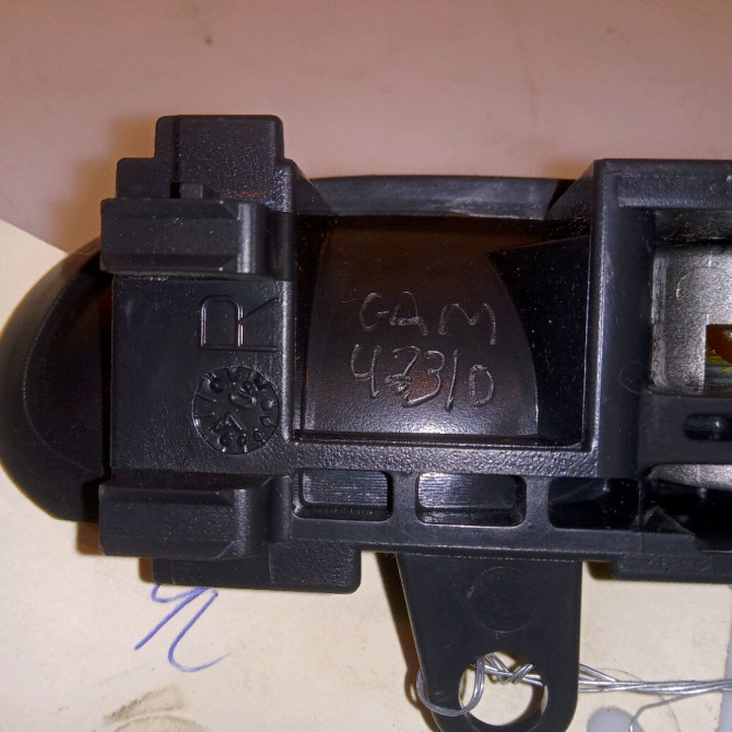 Poignee int porte avd occasion TOYOTA YARIS I Phase 1 04-1999->03-2003 692050D030B2 3