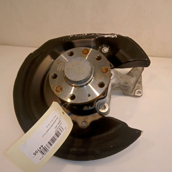 Moyeu arg occasion VOLKSWAGEN PASSAT V Phase 1 04-1995->04-1999 2.0 TDI 140ch 3G0598611A 1