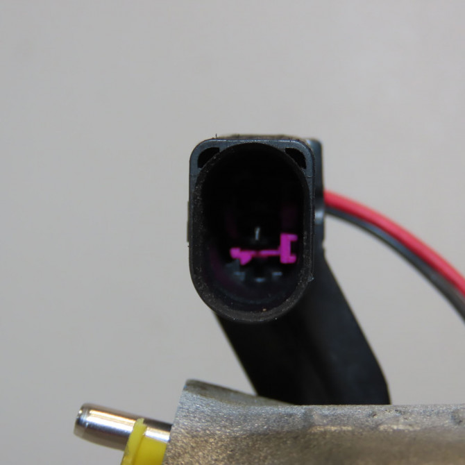 Compresseur air conditionne occasion VOLKSWAGEN POLO IV Phase 2 05-2005->09-2009 1.2i 65ch 6Q0820803G 4