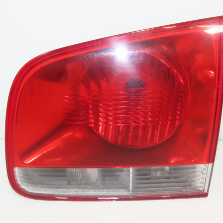 Feu arrière intérieur droit occasion VOLKSWAGEN TOUAREG I Phase 1 11-2002->12-2006 2.5 TDI 175ch 7L6945094R