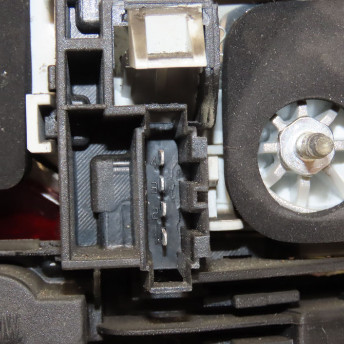 Feu arrière interieur gauche occasion VOLKSWAGEN TOUAREG I Phase 1 11-2002->12-2006 2.5 TDI 175ch 7L6945093R 3