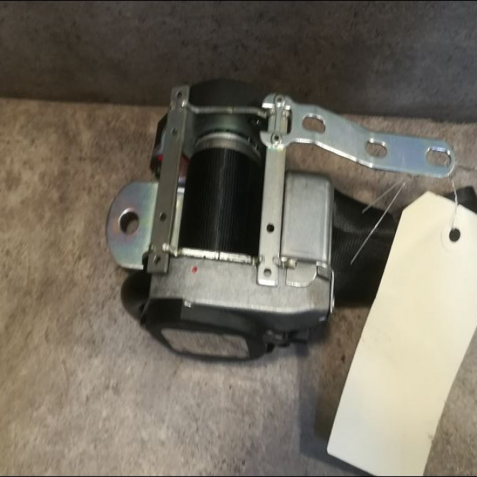 Ceinture avant droite occasion VOLKSWAGEN POLO IV Phase 2 05-2005->09-2009 1.2 60ch 6Q4857706MTTM 2