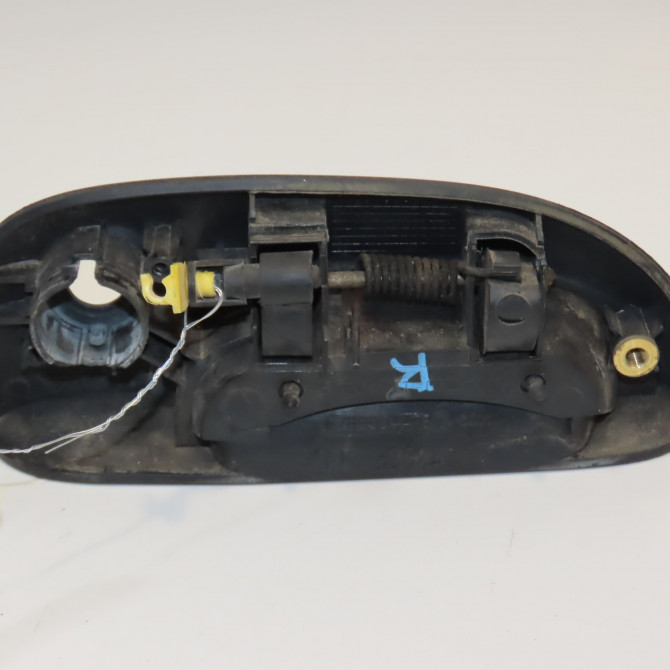 Poignee ext porte avg occasion RENAULT KANGOO I Phase 1 09-1997->06-2003 1.9 DTI 8v 80ch 8200107367 2