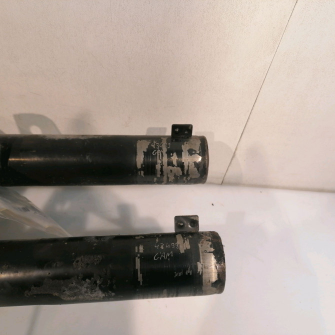 Amortisseur avant droit occasion VOLKSWAGEN PASSAT VI Phase 1 04-1995->04-1999 2.0 TDI 136ch 3AA413031M 2